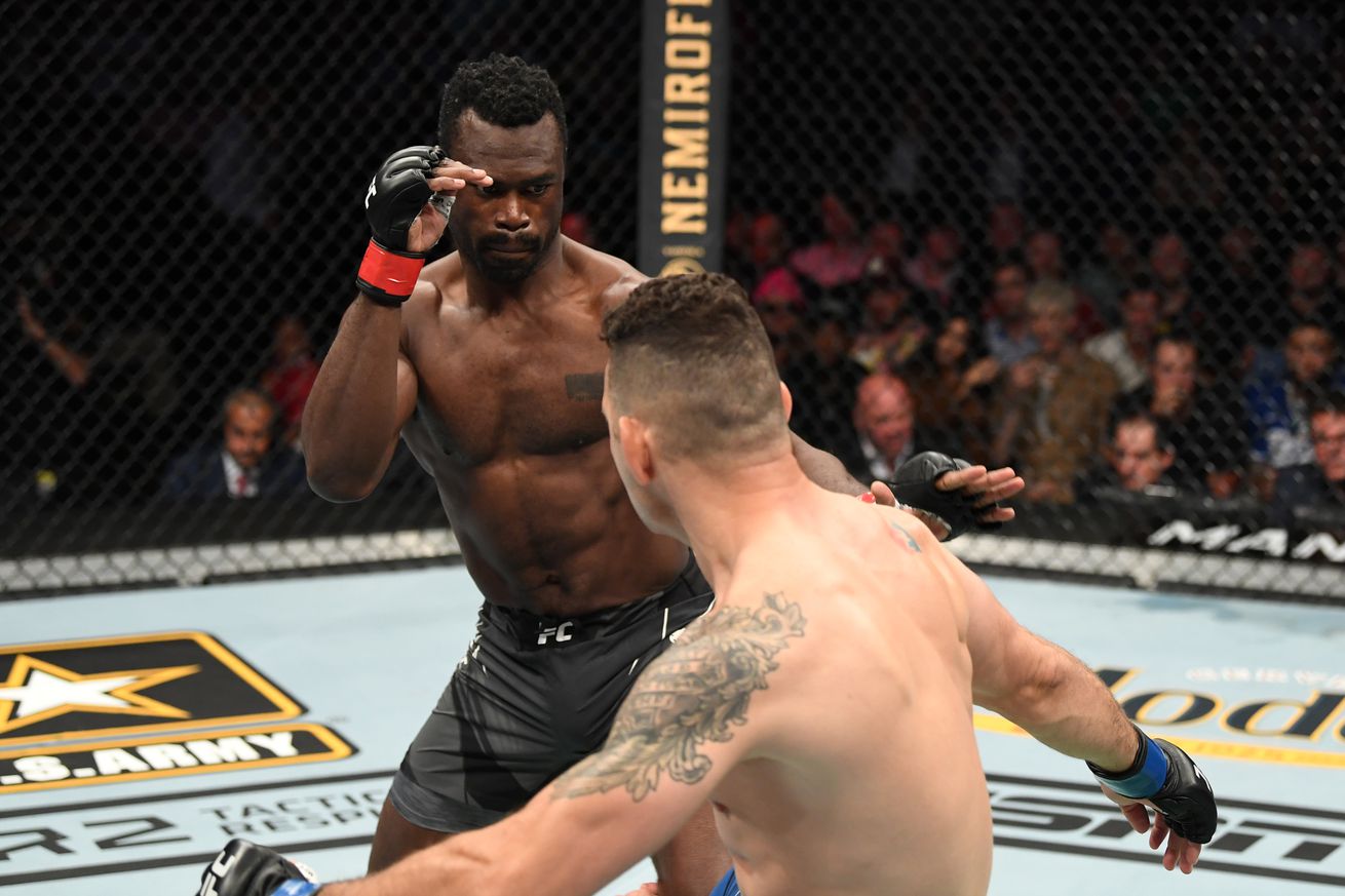 UFC 261: Hall v Weidman