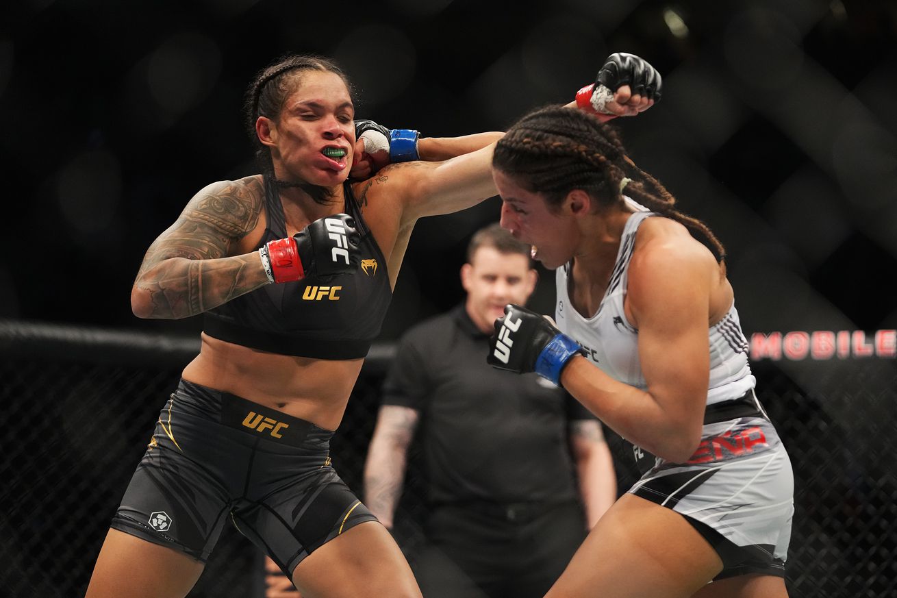 UFC 269: Oliveira v Poirier