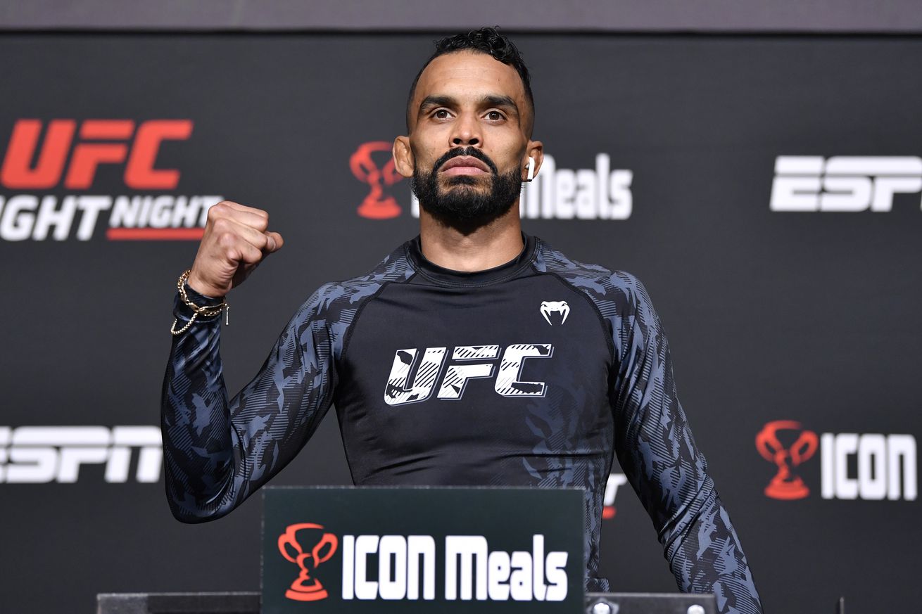 UFC Fight Night: Font v Aldo Weigh-in