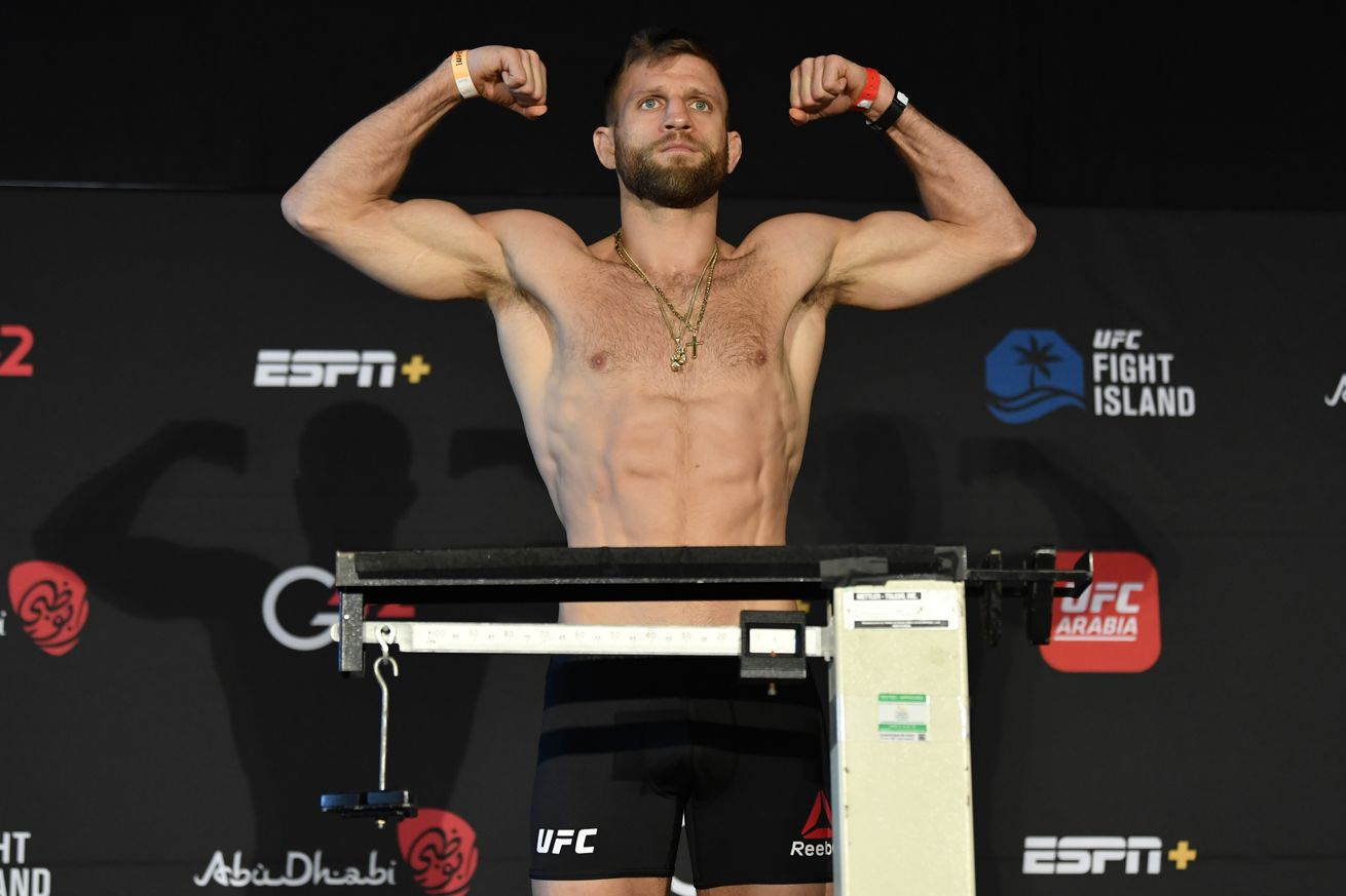 UFC Fight Night Holloway v Kattar: Weigh-Ins