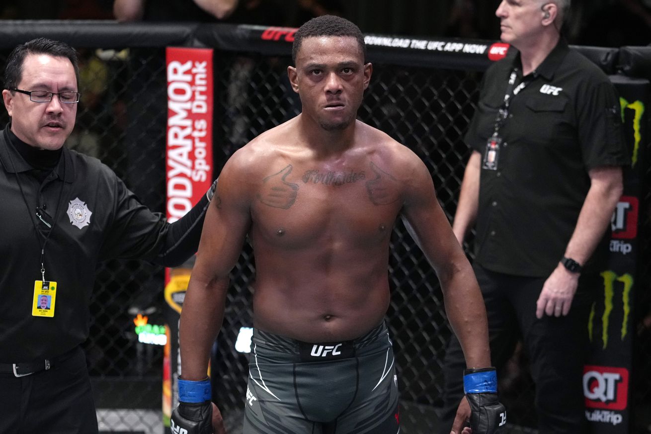 UFC Fight Night: Walker v Hill