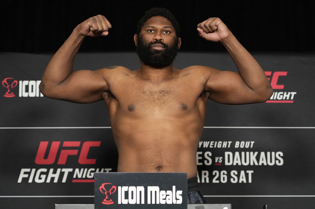 UFC Fight Night: Blaydes v Daukaus Weigh-in
