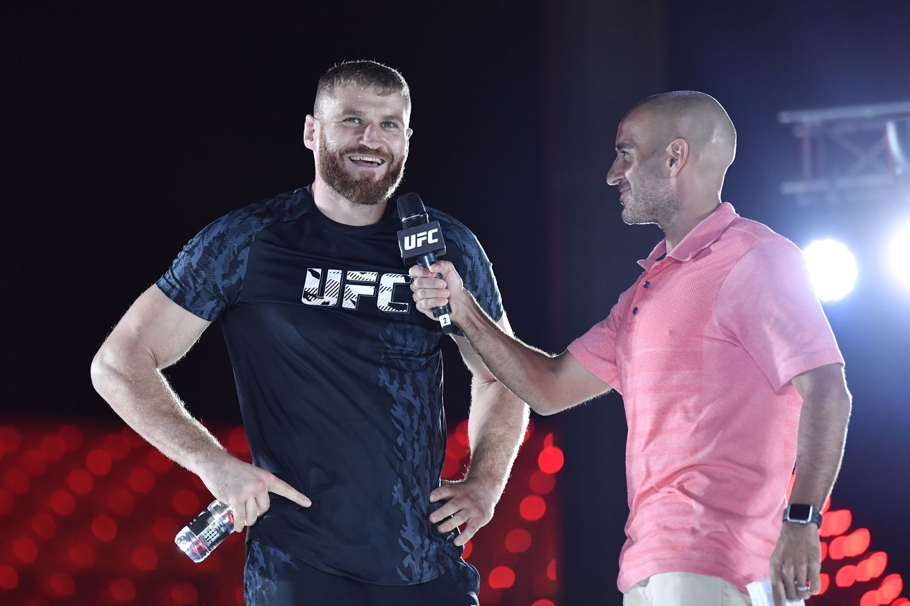 UFC 267: Open Workouts