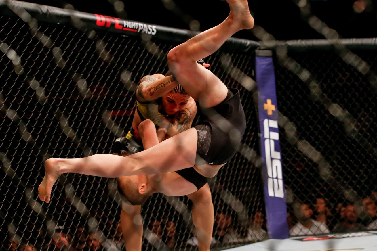 UFC 237: Namajunas v Andrade