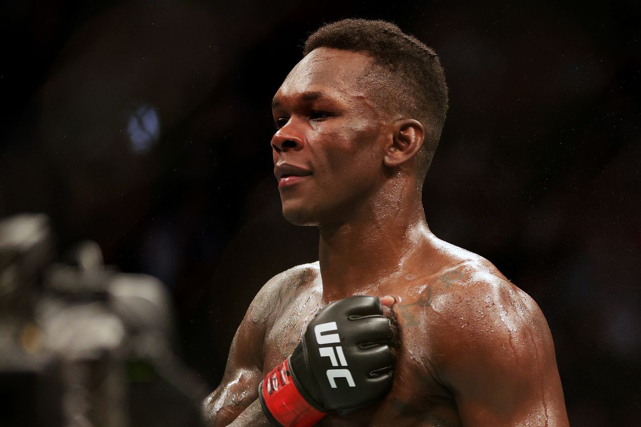 UFC 271: Adesanya v Whittaker 2