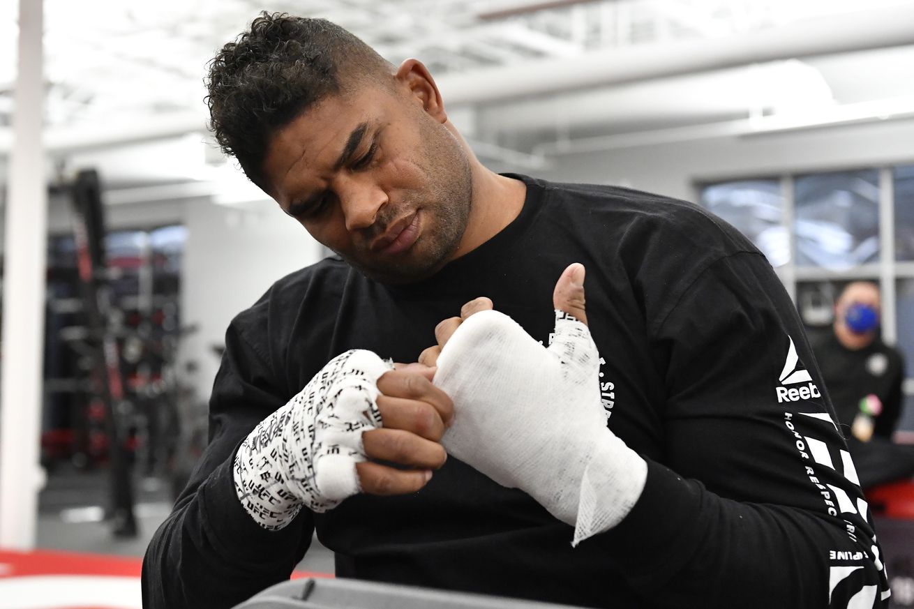 UFC Fight Night: Overeem v Volkov