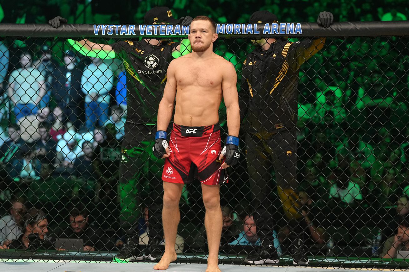 UFC 273: Sterling v Yan 2