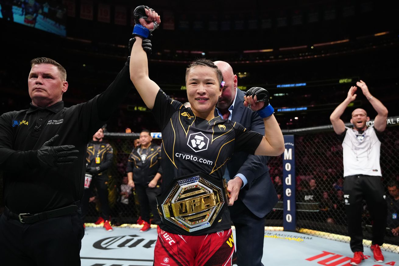 UFC 281: Esparza v Zhang