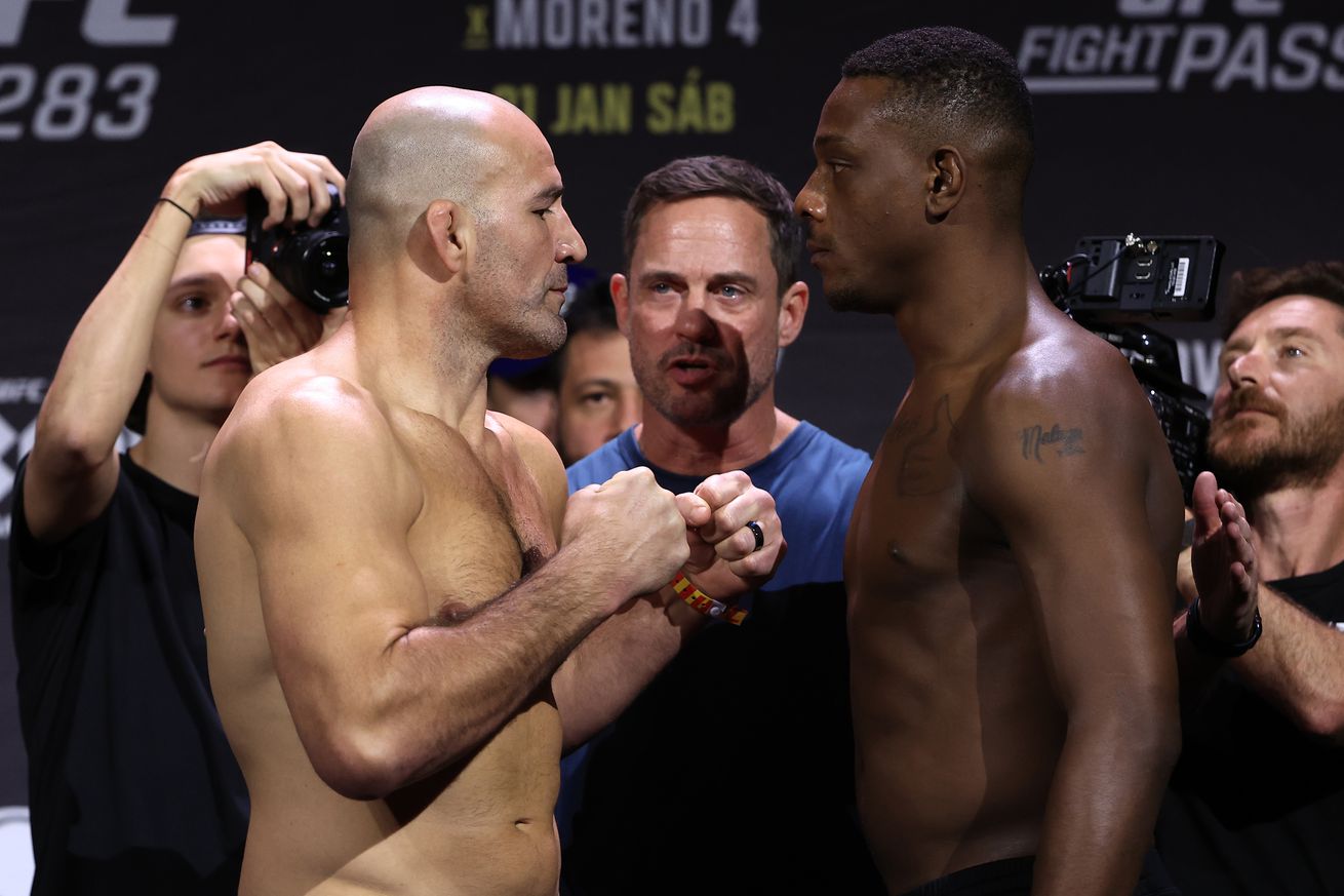 Glover Teixeira and Jamahal Hill at UFC 283