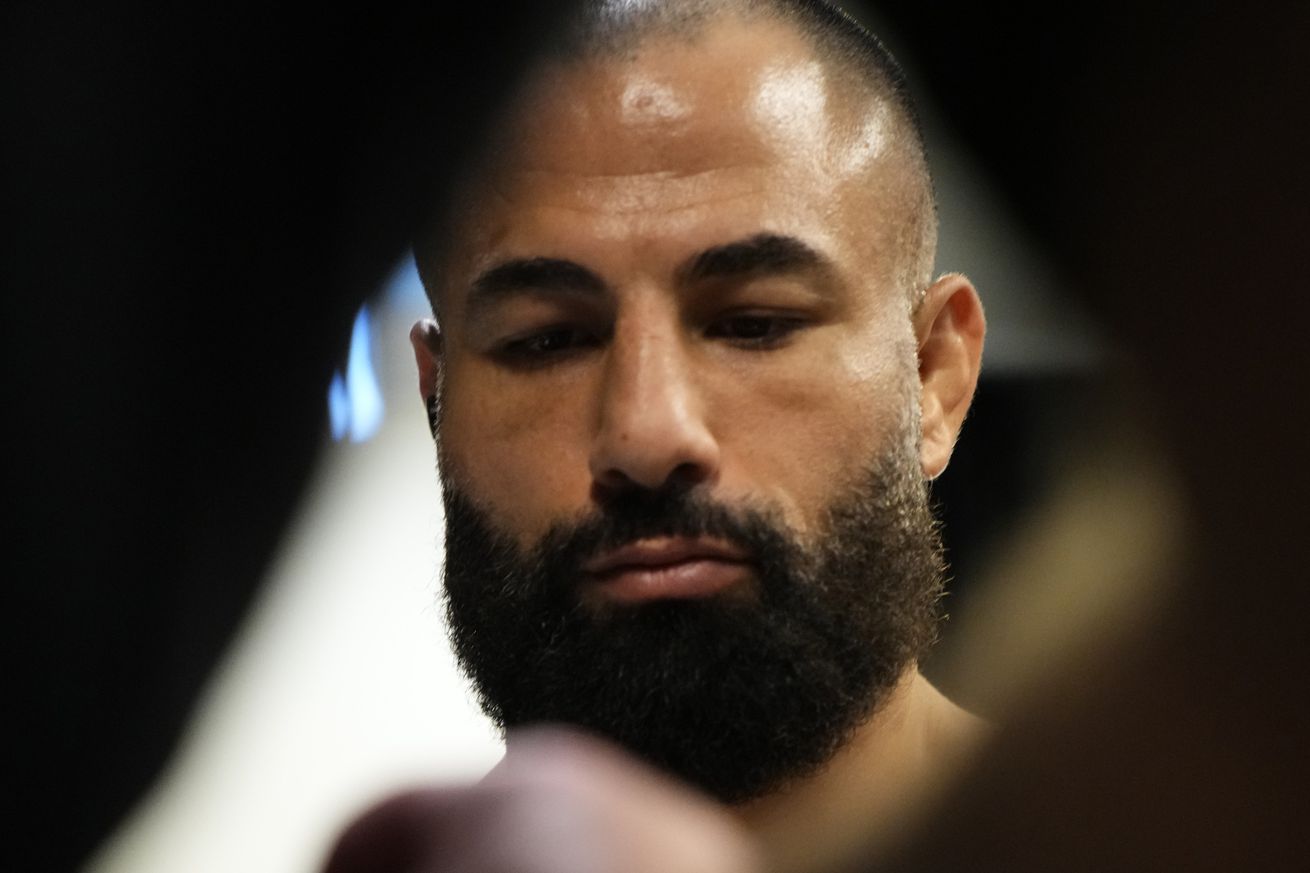 UFC 293: Adesanya v Strickland