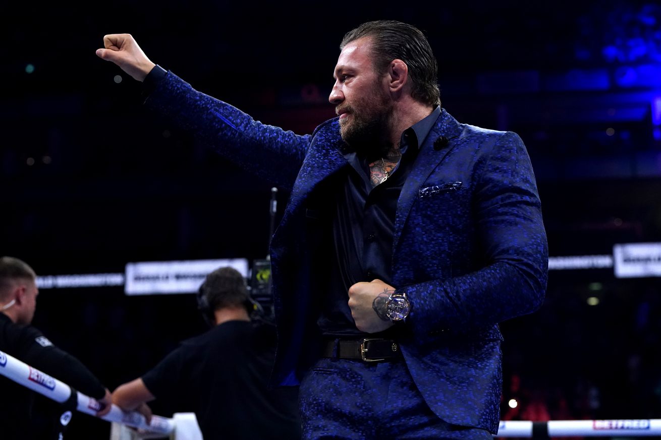 Anthony Joshua v Robert Helenius - The O2 Arena