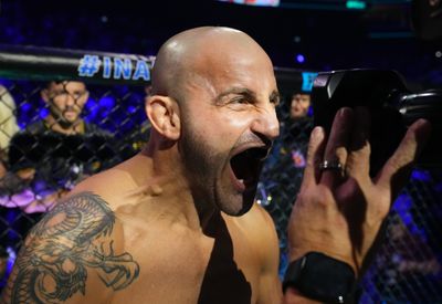 UFC 294: Makhachev v Volkanovski 2