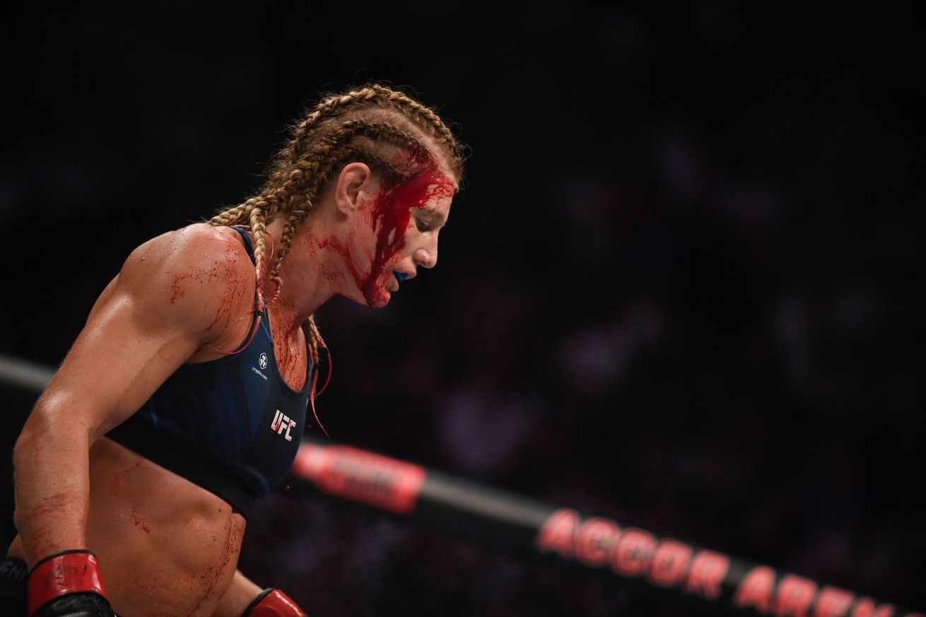 FRA-UFC-MMA-WOMEN-FLYWEIGHT-FIOROT-NAMAJUNAS