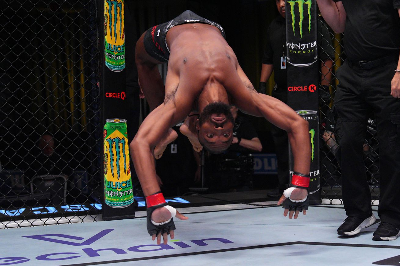 UFC Fight Night: Barlow v Veretennikov