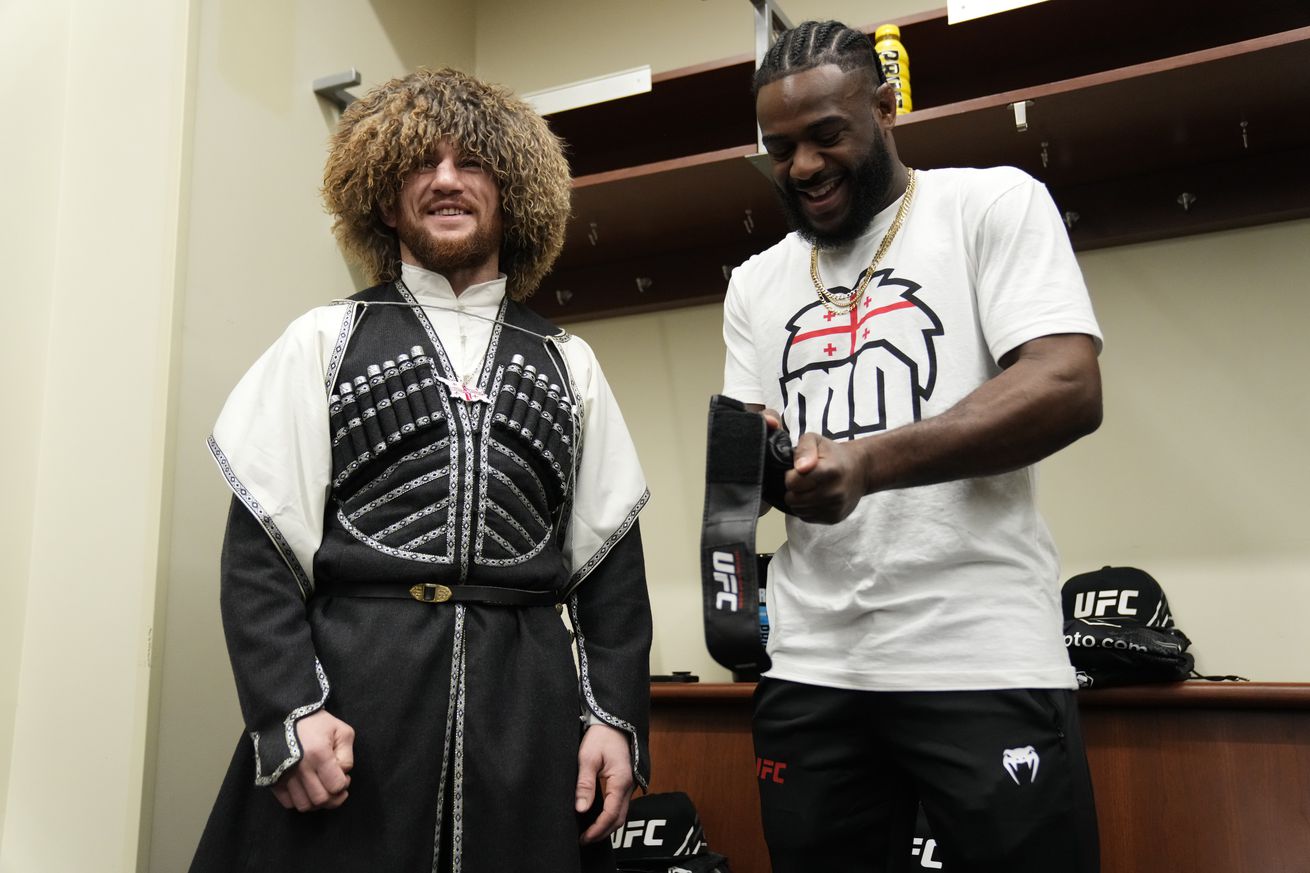 UFC 298: Volkanovski v Topuria