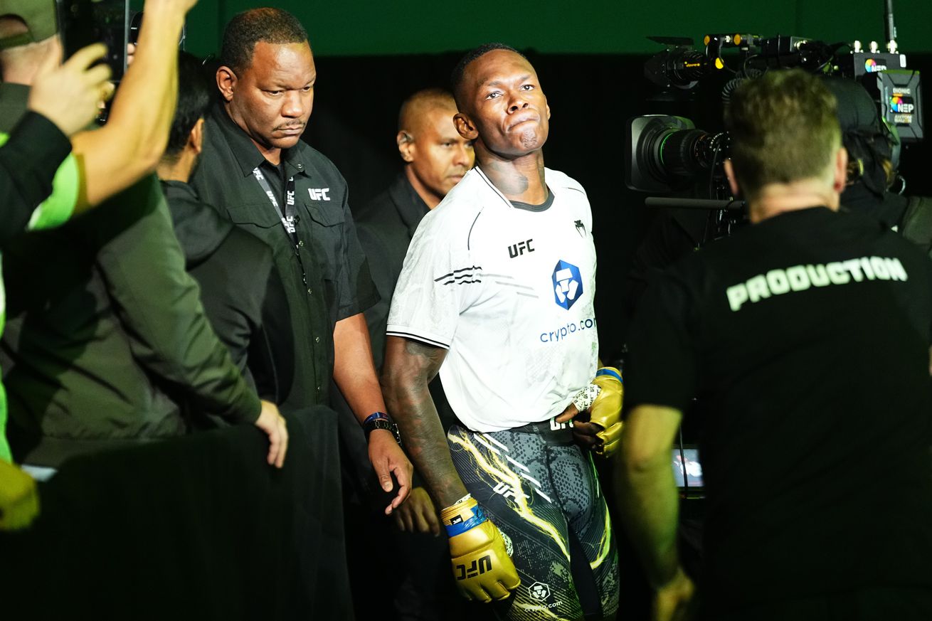 UFC 305: Du Plessis v Adesanya