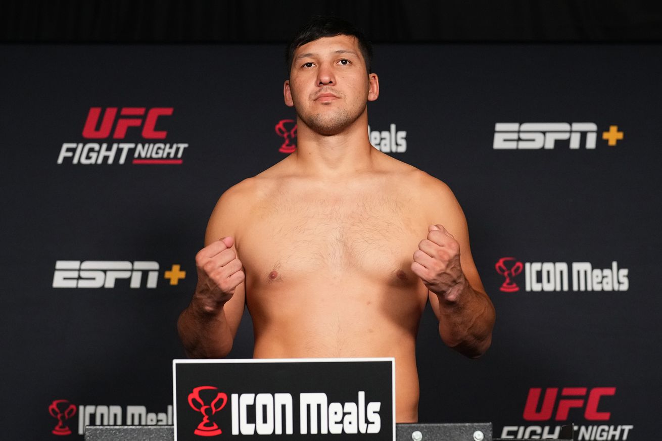 UFC Fight Night: Vettori v Dolidze 2 Weigh-In