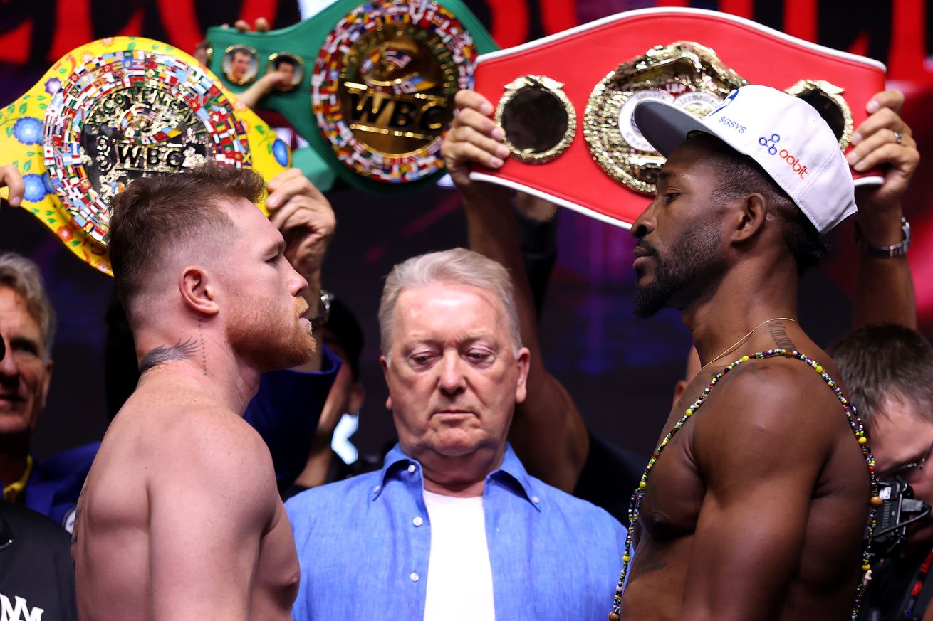 Canelo Alvarez and William Scull 