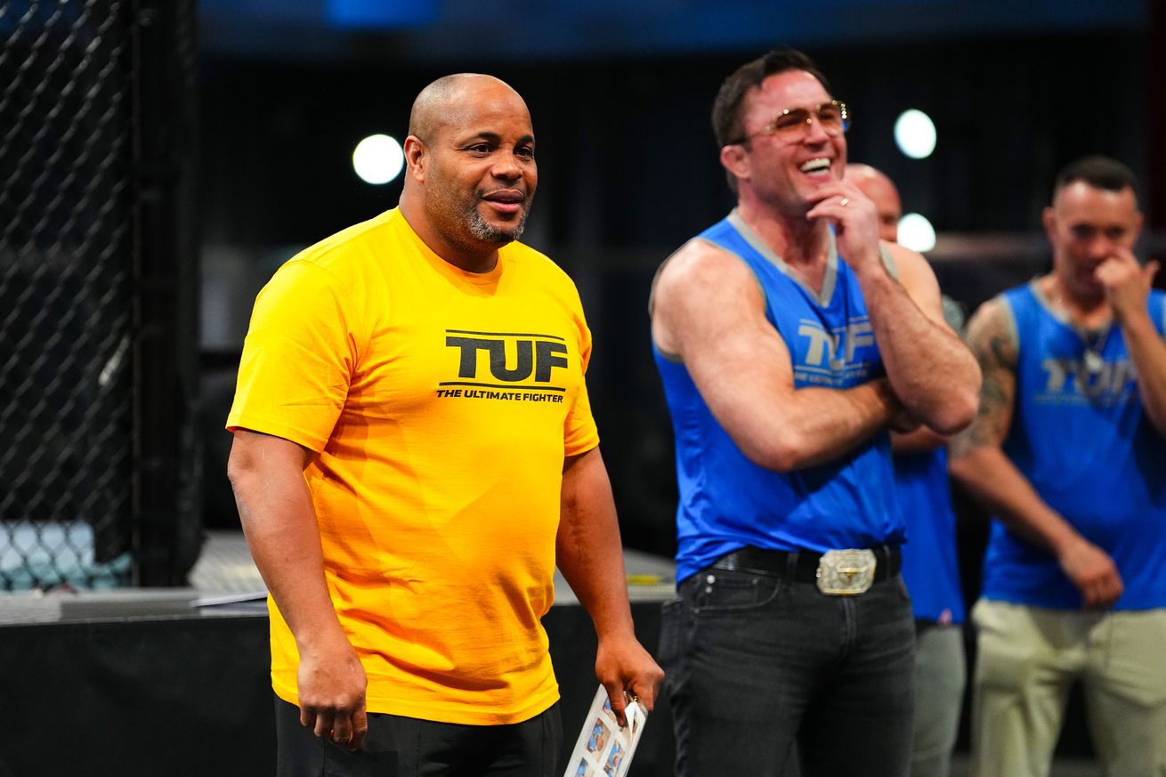 The Ultimate Fighter Season 33: Team Cormier vs Team Sonnen