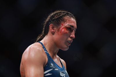 UFC 312: Du Plessis v Strickland 2